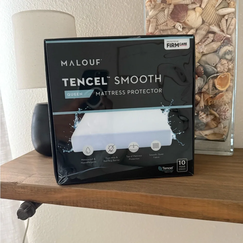 Malo Tencel Smooth Mattress Protector - Black and White